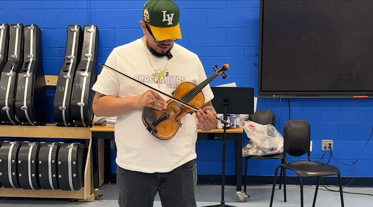 Héroe sin capa Angel Rosales: Transformando la vida de los niños del valle en Las Vegas