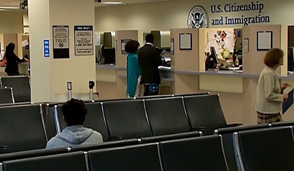 USCIS Introduces Online Payments: No More Checks for Trámites Migratorios