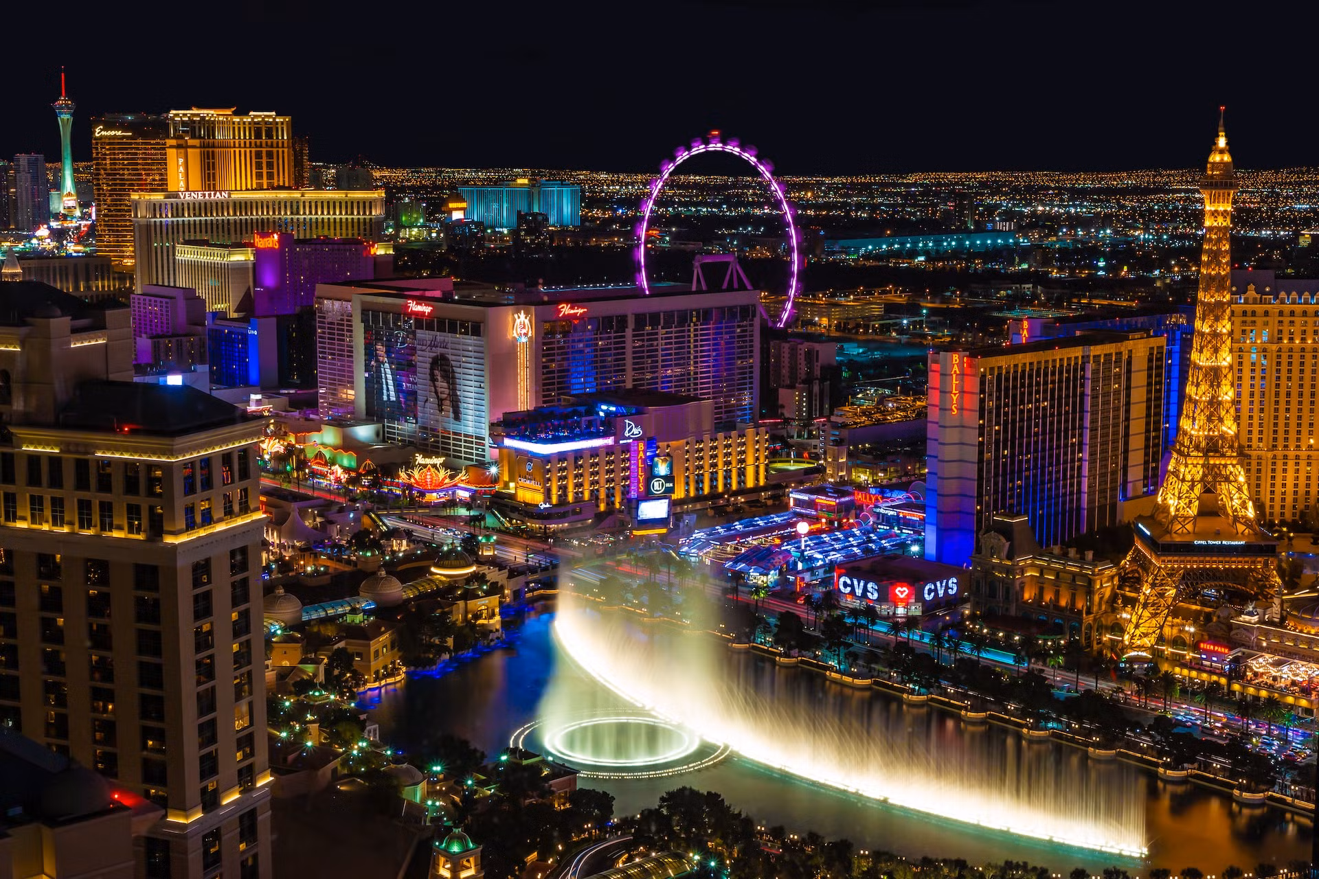 Impacto de la Caída en Presupuestos Hoteleros en la Economía de Las Vegas