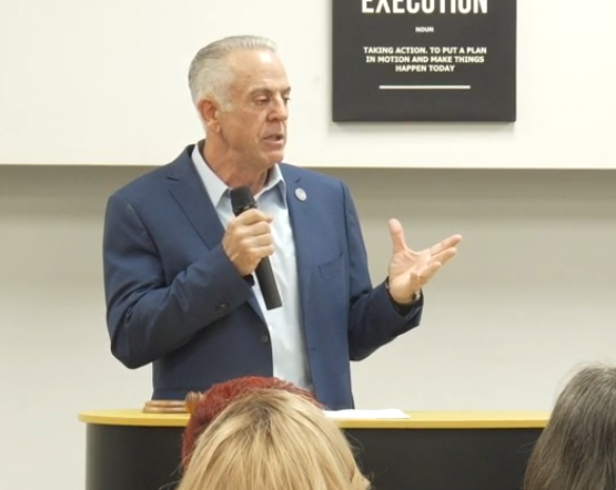 Lombardo: compromisos clave en su búsqueda por la reelección